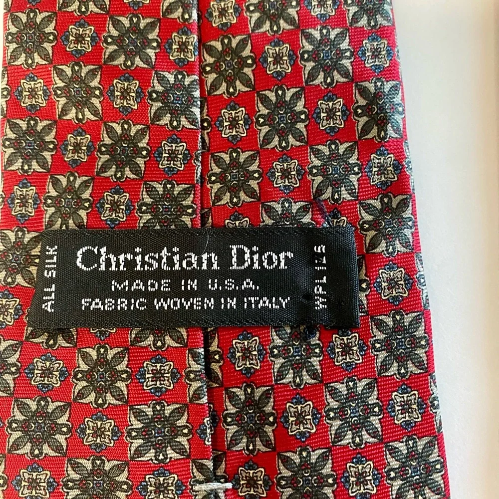 Dior Silk Red and Black Floral Geometric Tie - Picture 4 of 4